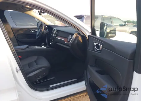 2024 Volvo Xc60 B5 Plus Dark Theme from USA, damaged, VIN YV4L12RL5R1904224